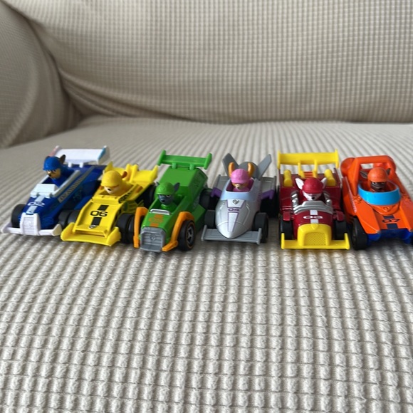 PAW Patrol race cars. - Picture 3 of 9